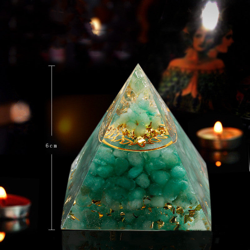 Natural Crystal Crushed Stone Creative Energy Pyramid - 3 Style