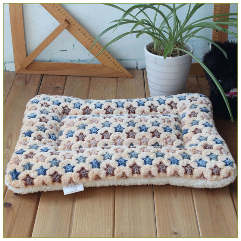Flannel Pet Mat Dog Bed Cat Bed Thicken Sleeping Mat Dog Blanket Mat For Puppy Kitten Pet Dog Bed for Small Large Dogs Pet Rug