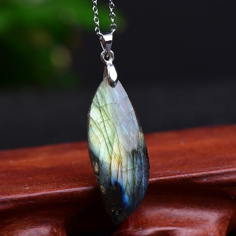 100% Natural Labradorite Original Stone Pendant Leaf Shape Polished Healing Energy Stone Increase charm Unisex Jewelry DIY Gift - Default Title